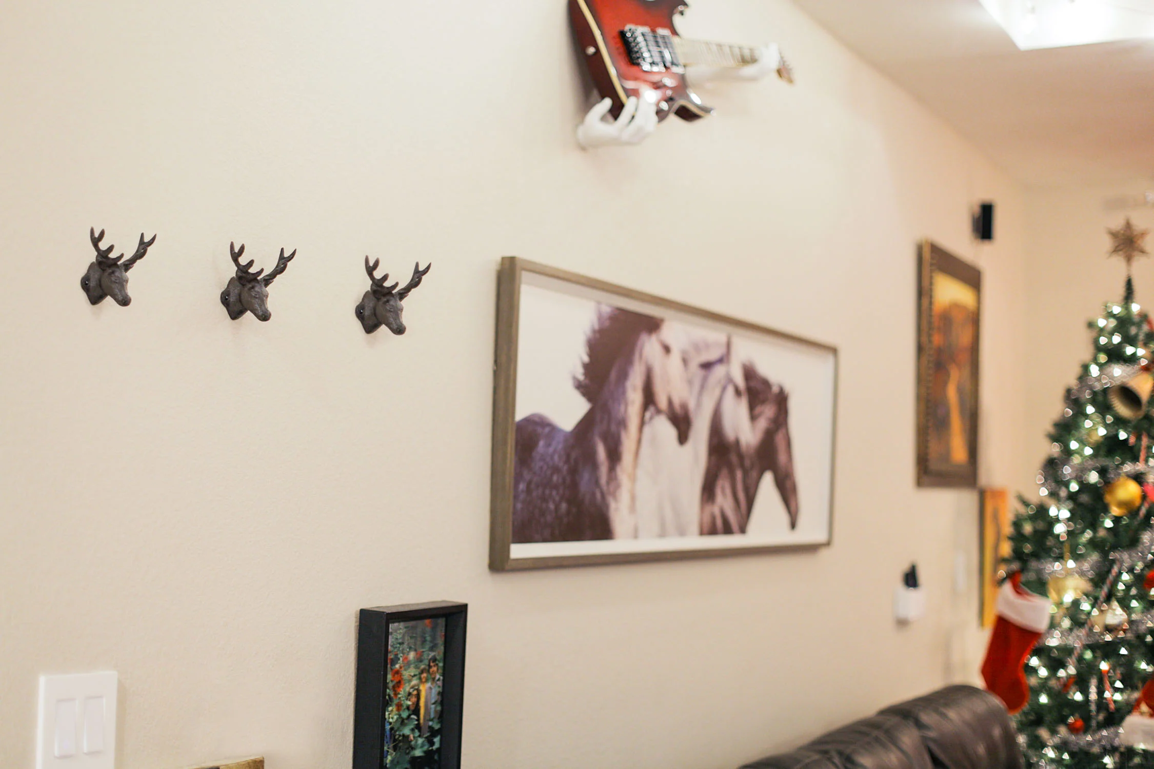 Set of 3 Rustic Brown Deer Head Decorative Wall Hooks Lodge Decor - Image 3