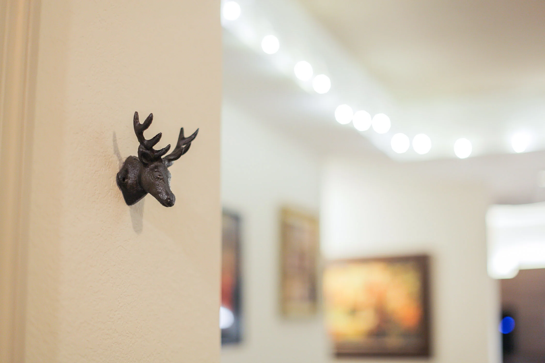 Set of 3 Rustic Brown Deer Head Decorative Wall Hooks Lodge Decor - Image 4