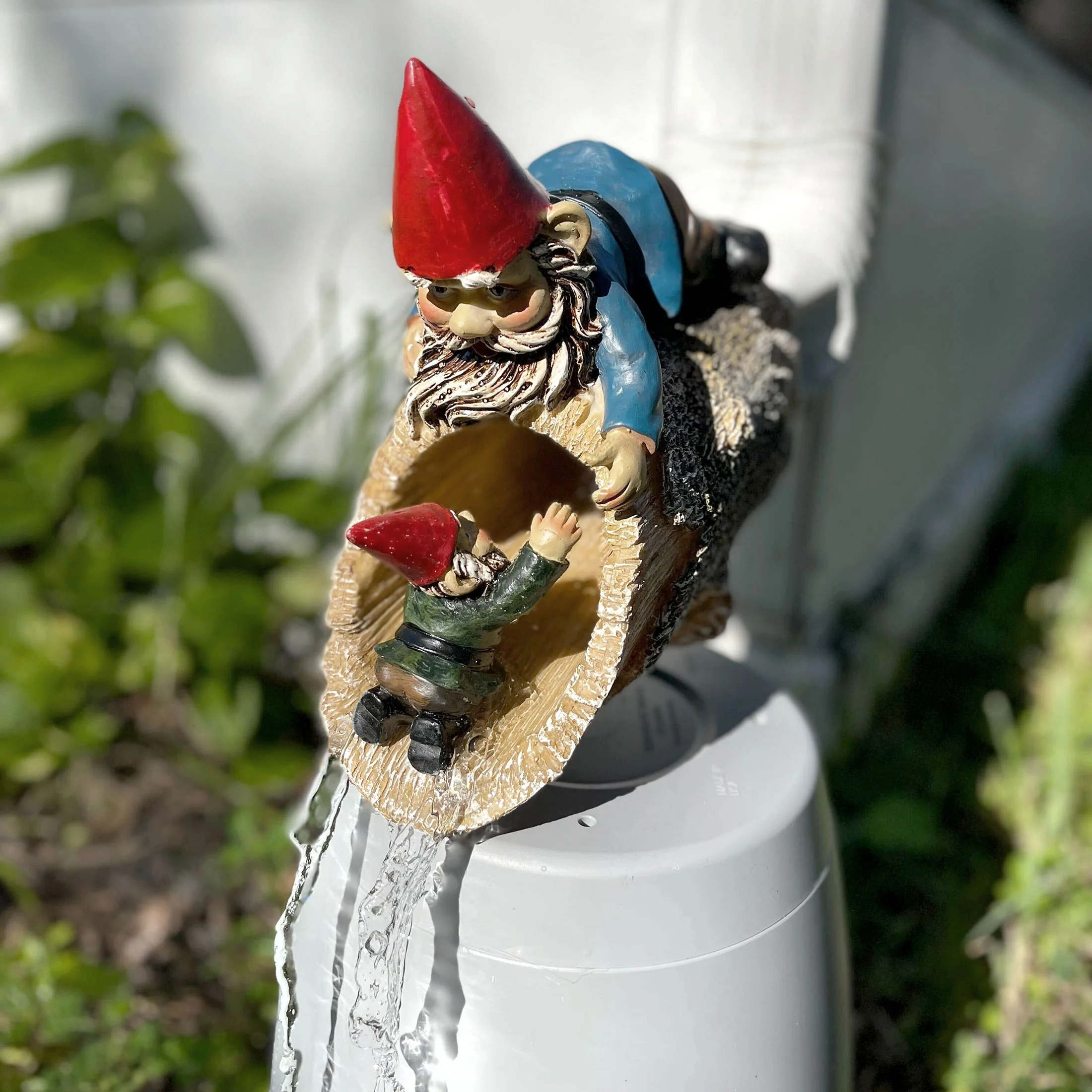 Resin Garden Gnome Downspout Cover Decorative Gutter Drain Spout Splash Decor - Image 4