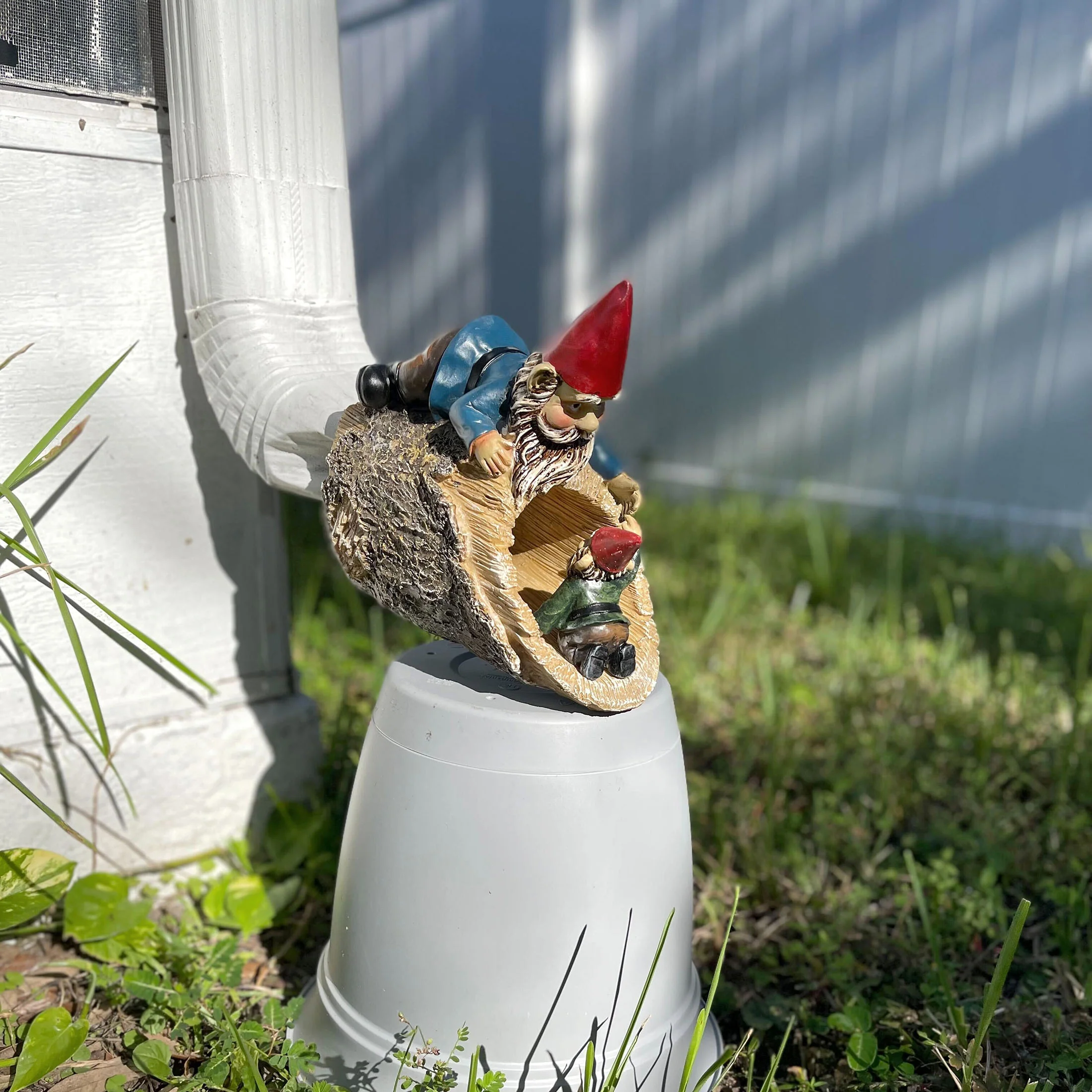Resin Garden Gnome Downspout Cover Decorative Gutter Drain Spout Splash Decor - Image 5