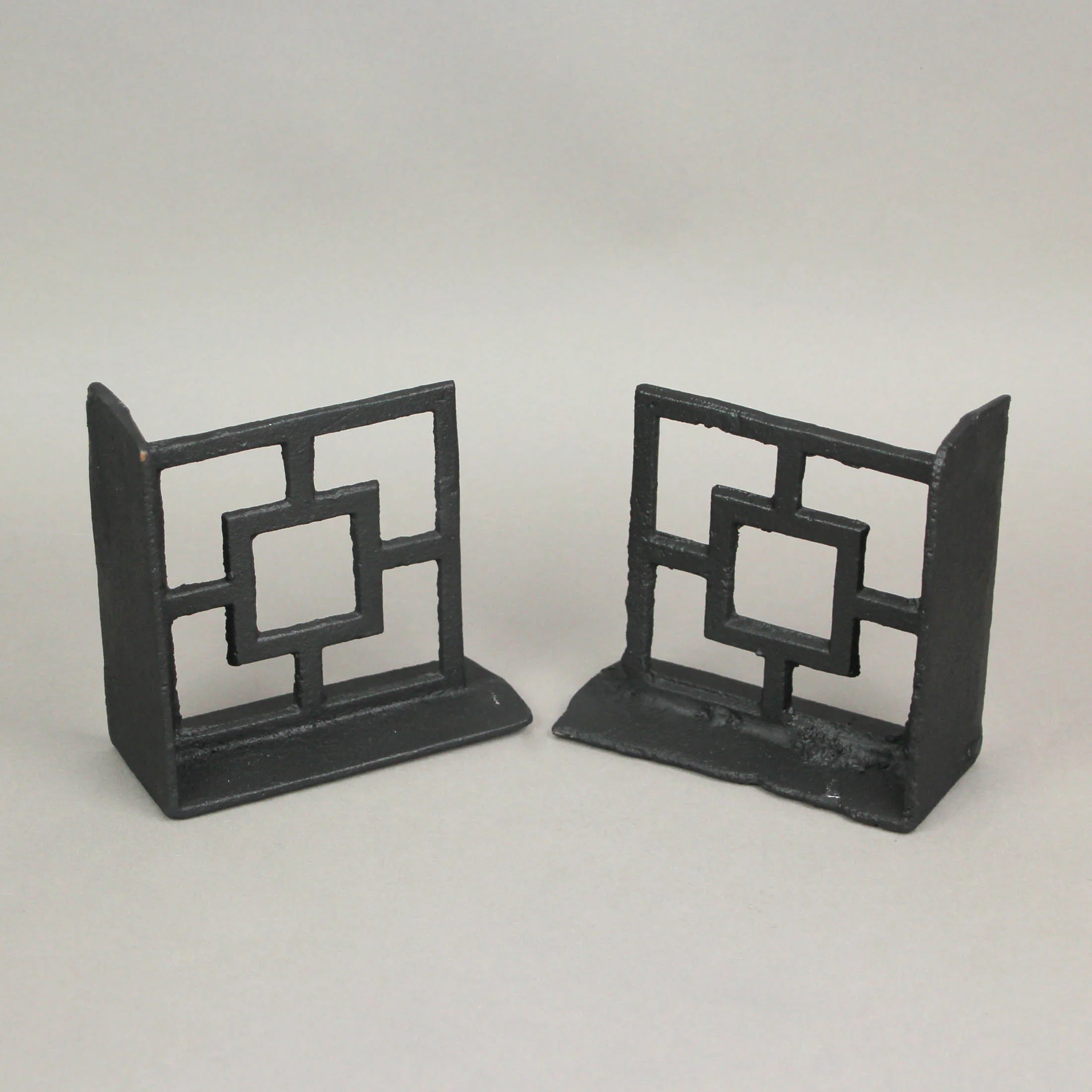 Set of 2 Cast Iron Breeze Block Bookends Decorative Rustic Geometric Shelf Decor - Image 5