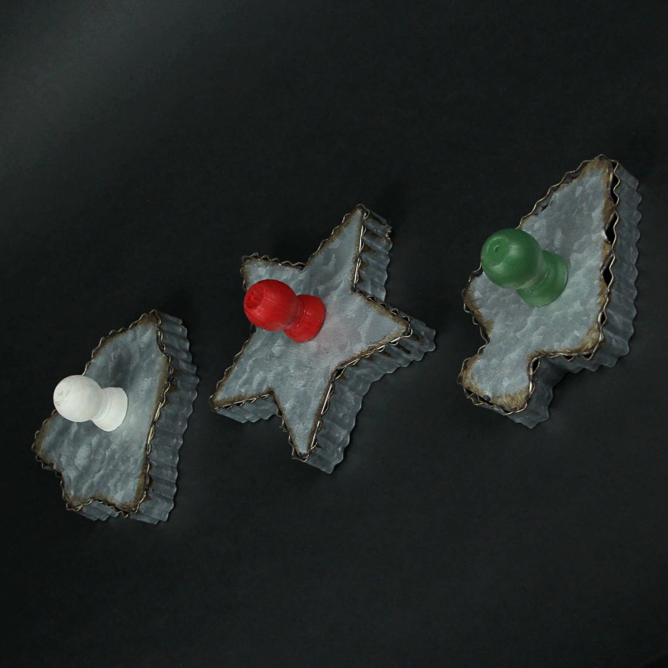Set of 3 Oversized Galvanized Zinc Finish Holiday Cookie Cutter Wall Hooks - Image 6