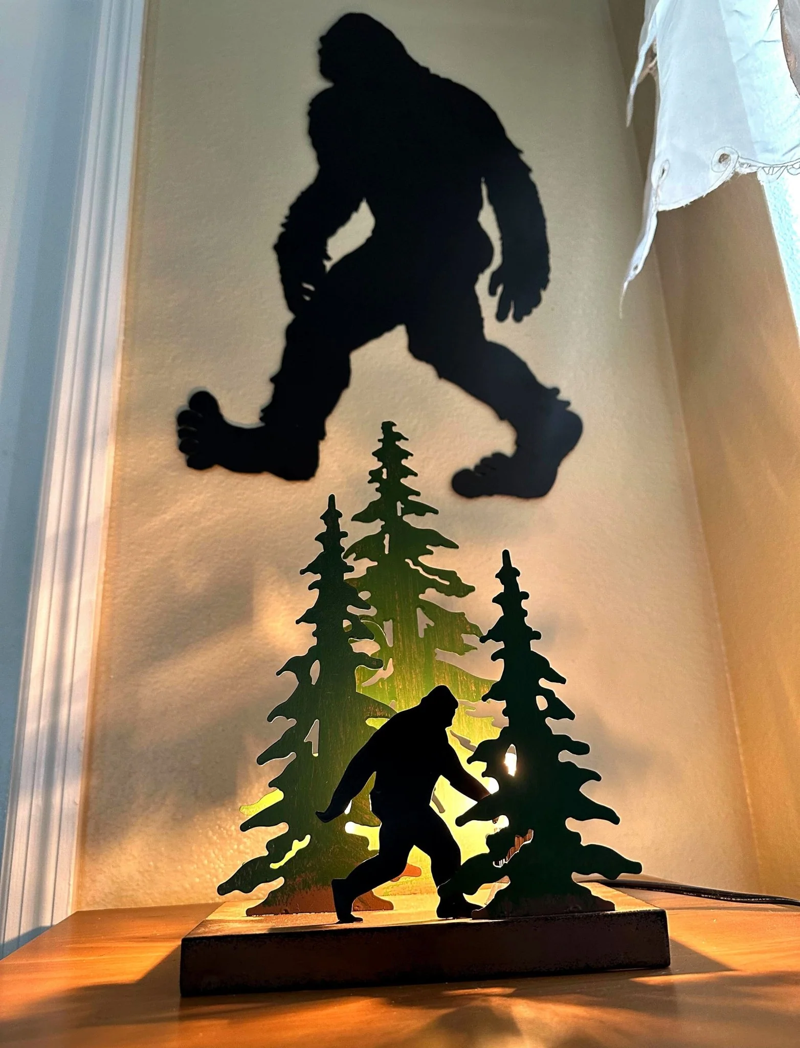 Black Metal Laser-Cut Bigfoot Silhouette Wall Hanging Yeti Sasquatch Art 24 Inches High - Image 5