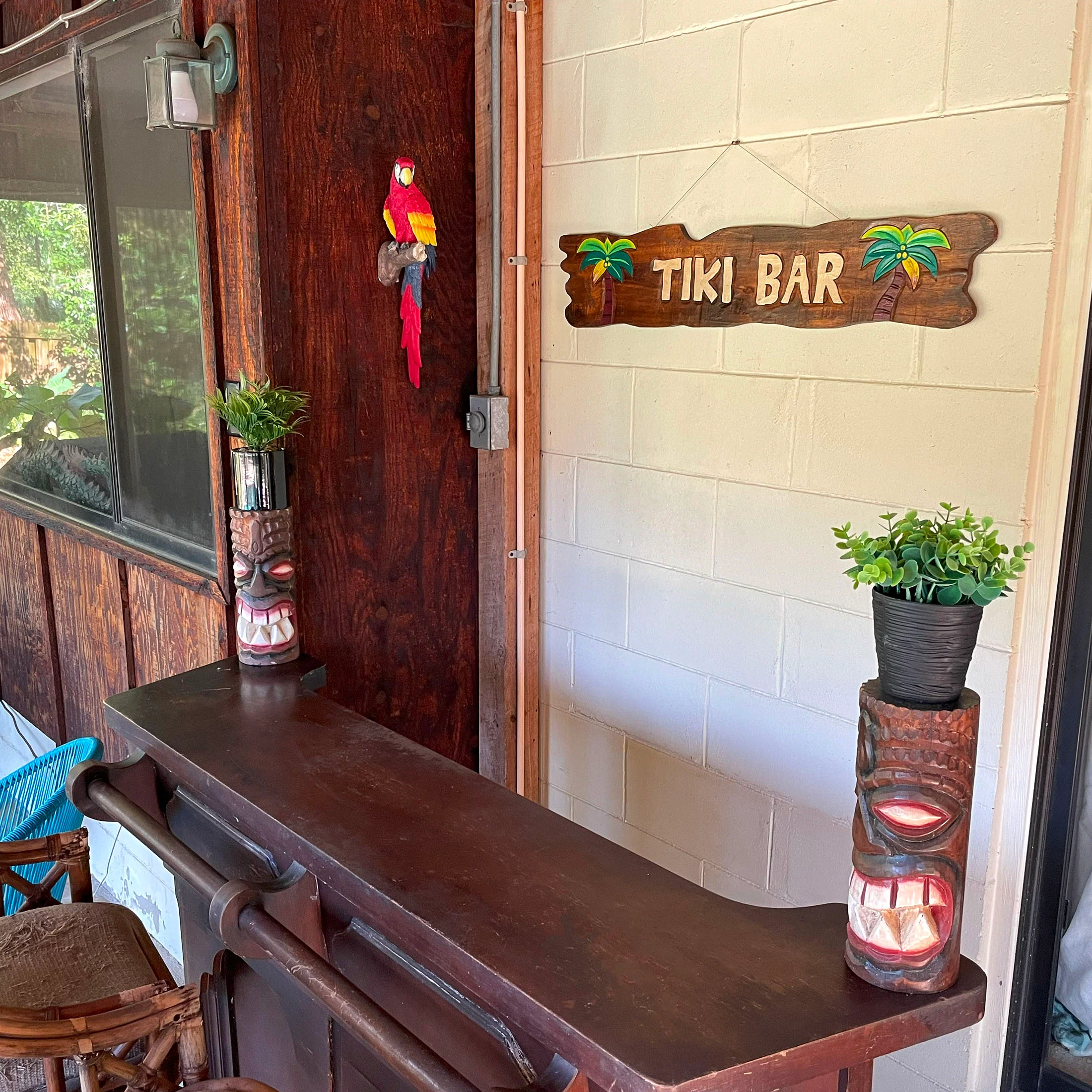 18 Inch Tropical Scarlet Macaw Parrot Wall Sculpture Bird Home Decor Art - Image 4